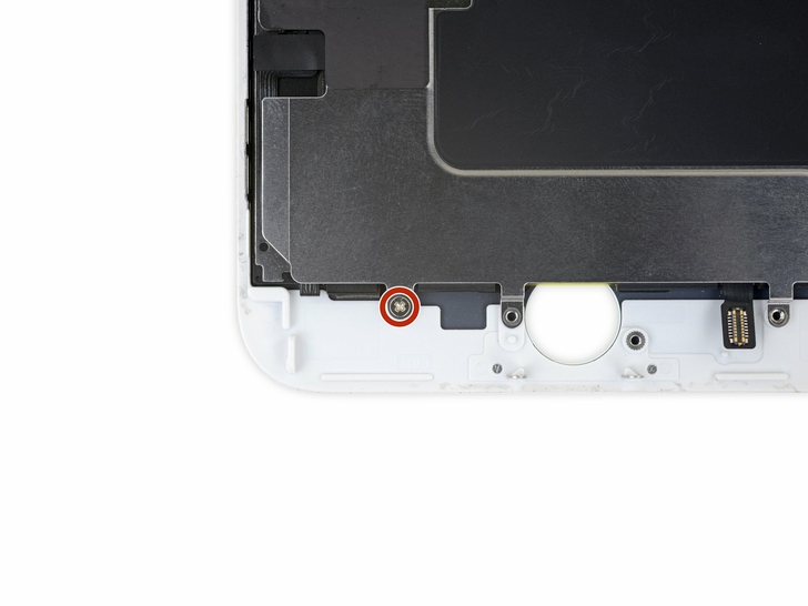 Замена LCD и дигитайзера IPhone 8 Plus: шаг 6