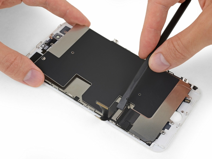 Замена LCD и дигитайзера IPhone 8 Plus: шаг 7 (1)