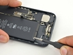 Замена аккумулятора iPhone 7: Приступаем к снятию аккумулятора (1)