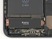 Замена разъема зарядки iPhone 7 plus: И вынимаем вибромотор (2)