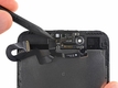 Как происходит замена датчика приближения, освещенности и передней камеры iPhone 7 plus: шаг 6 (1)