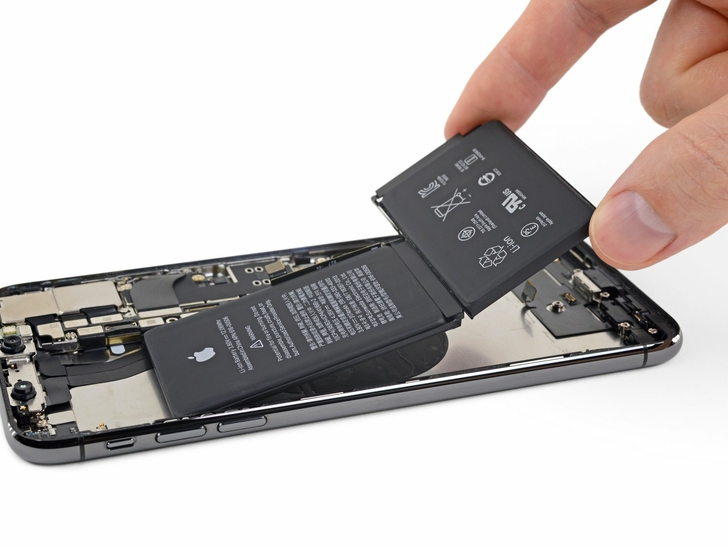Замена аккумулятора IPhone Xs Max: шаг 12